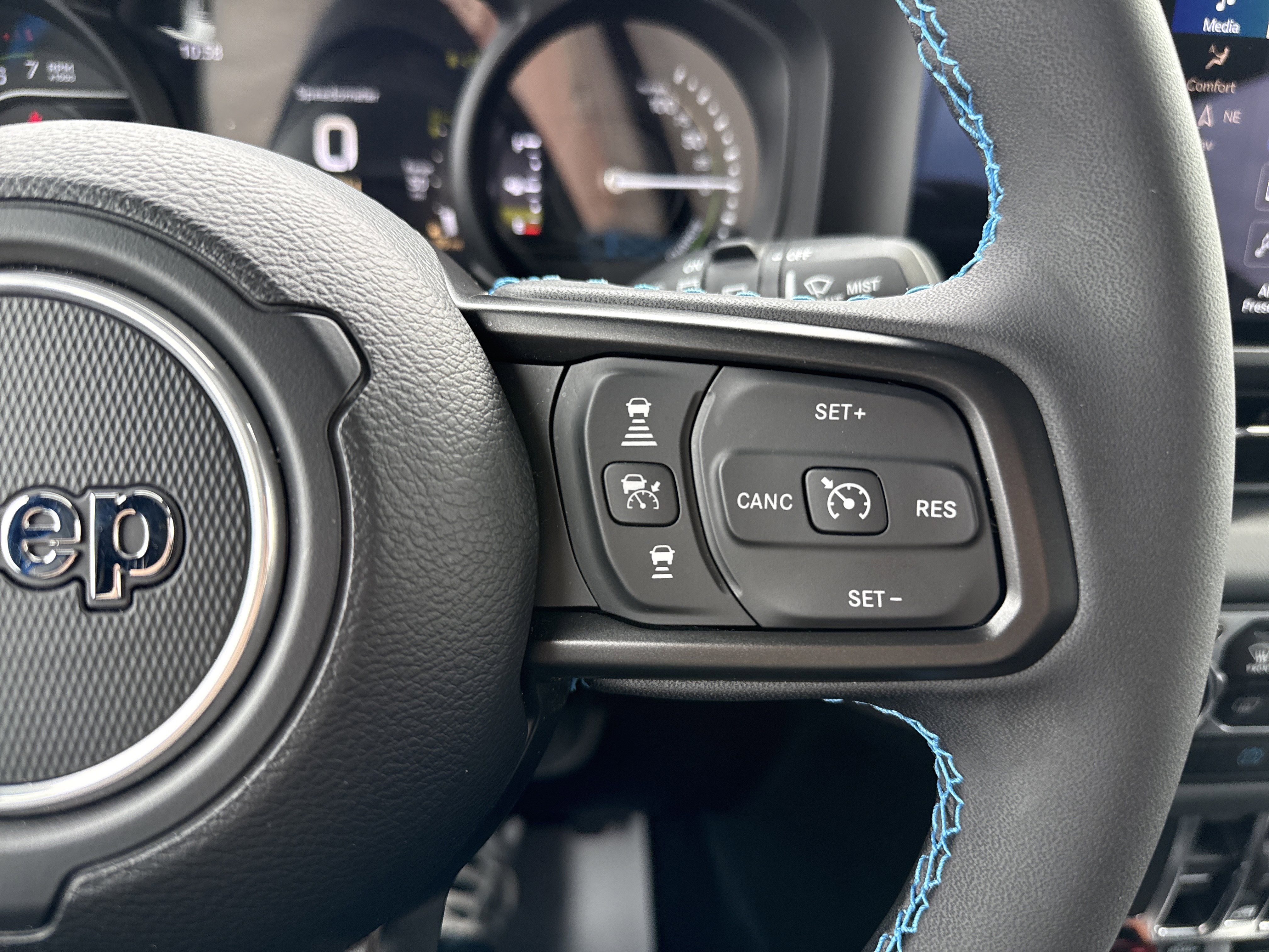 Used 2024 Jeep Wrangler Unlimited Rubicon 4xe image 22