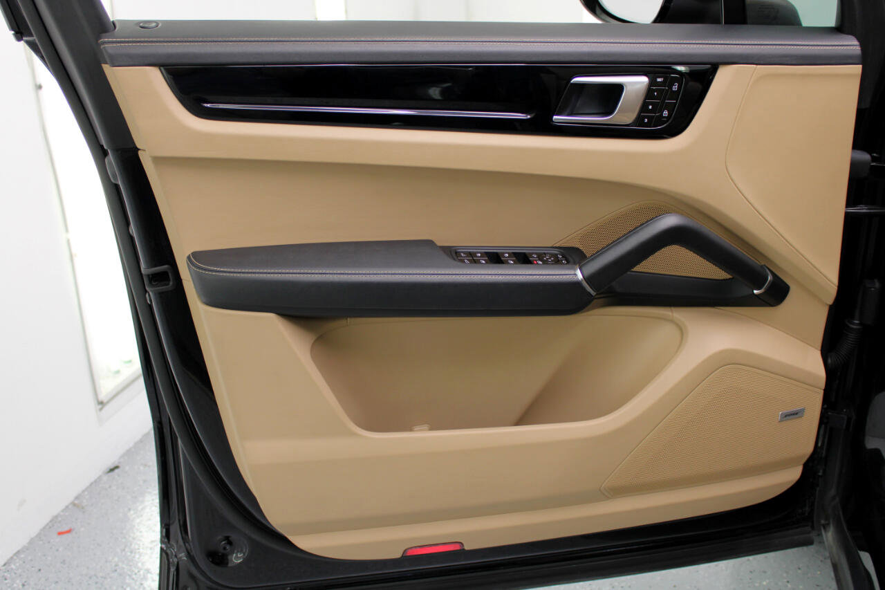 Used 2019 Porsche Cayenne image 37