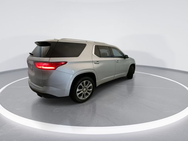 Used 2019 Chevrolet Traverse Premier w/ Driver Confidence II Package FWD image 4