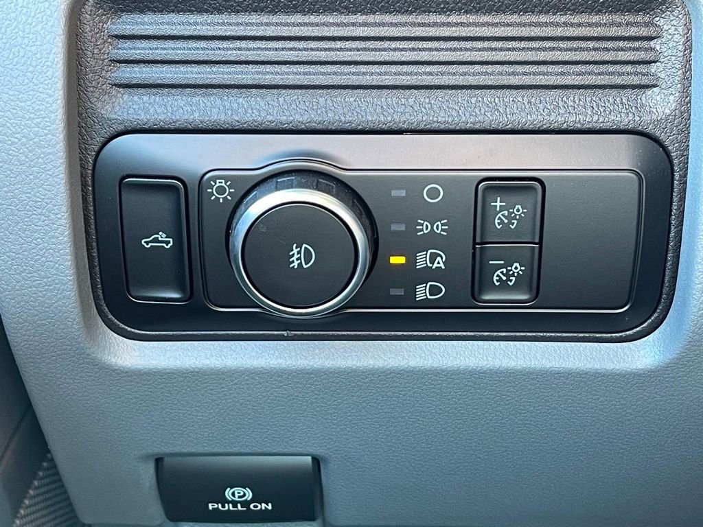 New 2025 Ford F350 XL w/ XL Chrome Package image 12