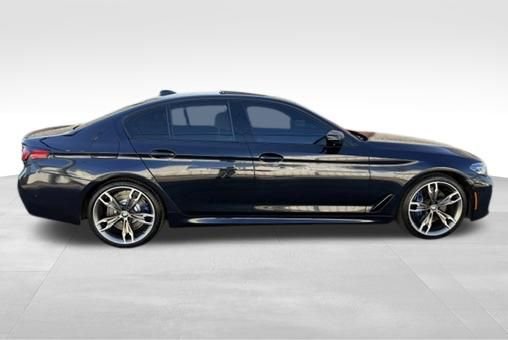 Used 2021 BMW M550i xDrive w/ Dynamic Handling Package image 4