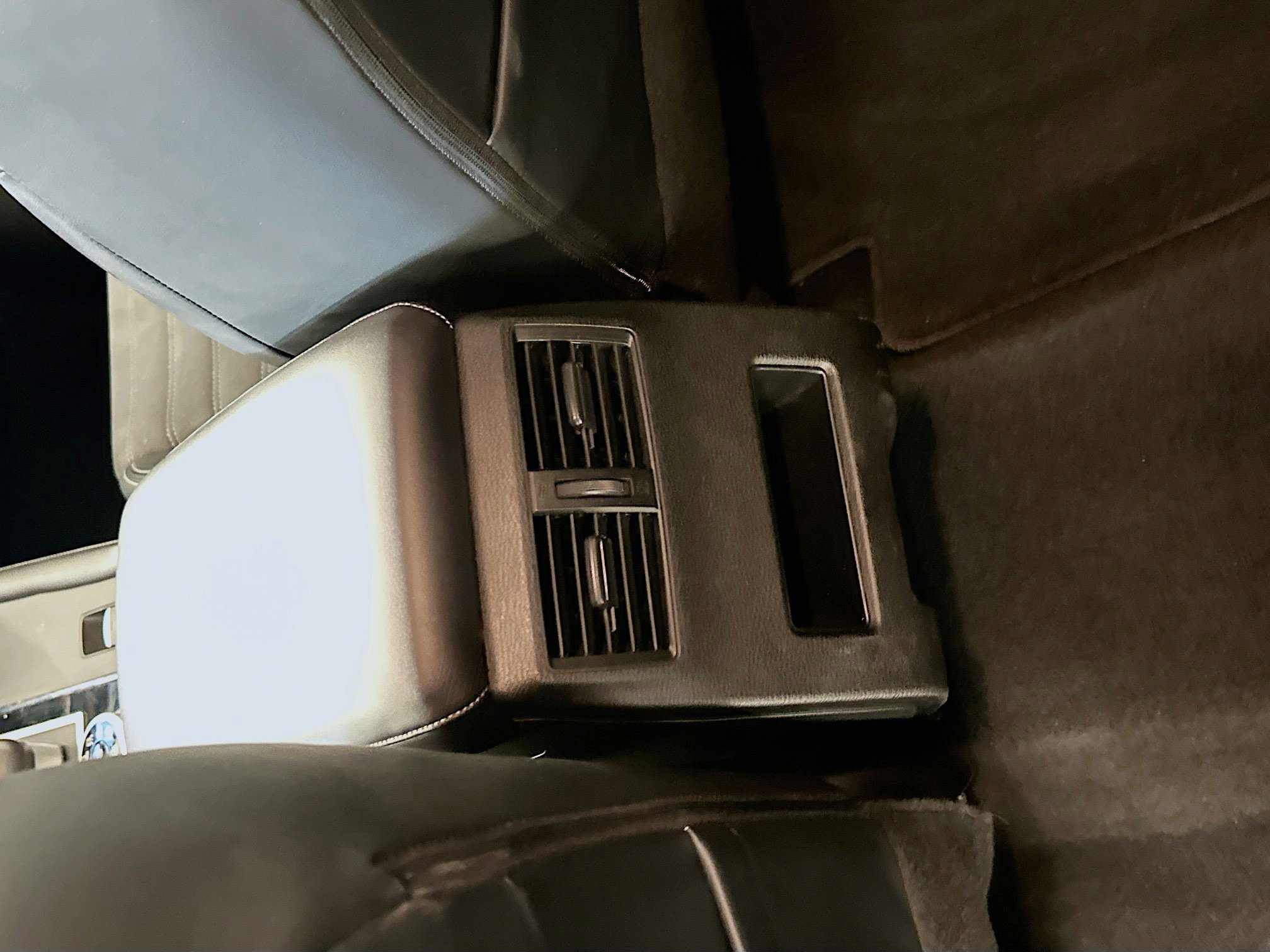 Used 2024 Mitsubishi Outlander SE image 27