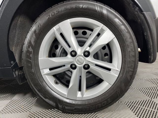 Used 2020 Nissan Kicks S w/ Interior Electronics Package image 13