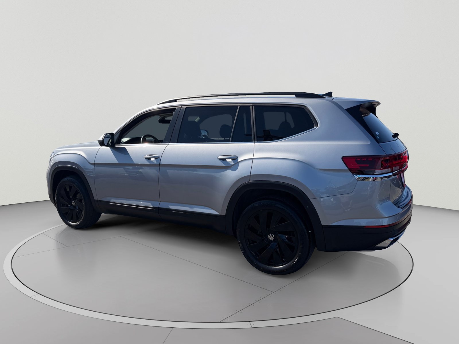 Used 2026 Volkswagen Atlas SE FWD image 3