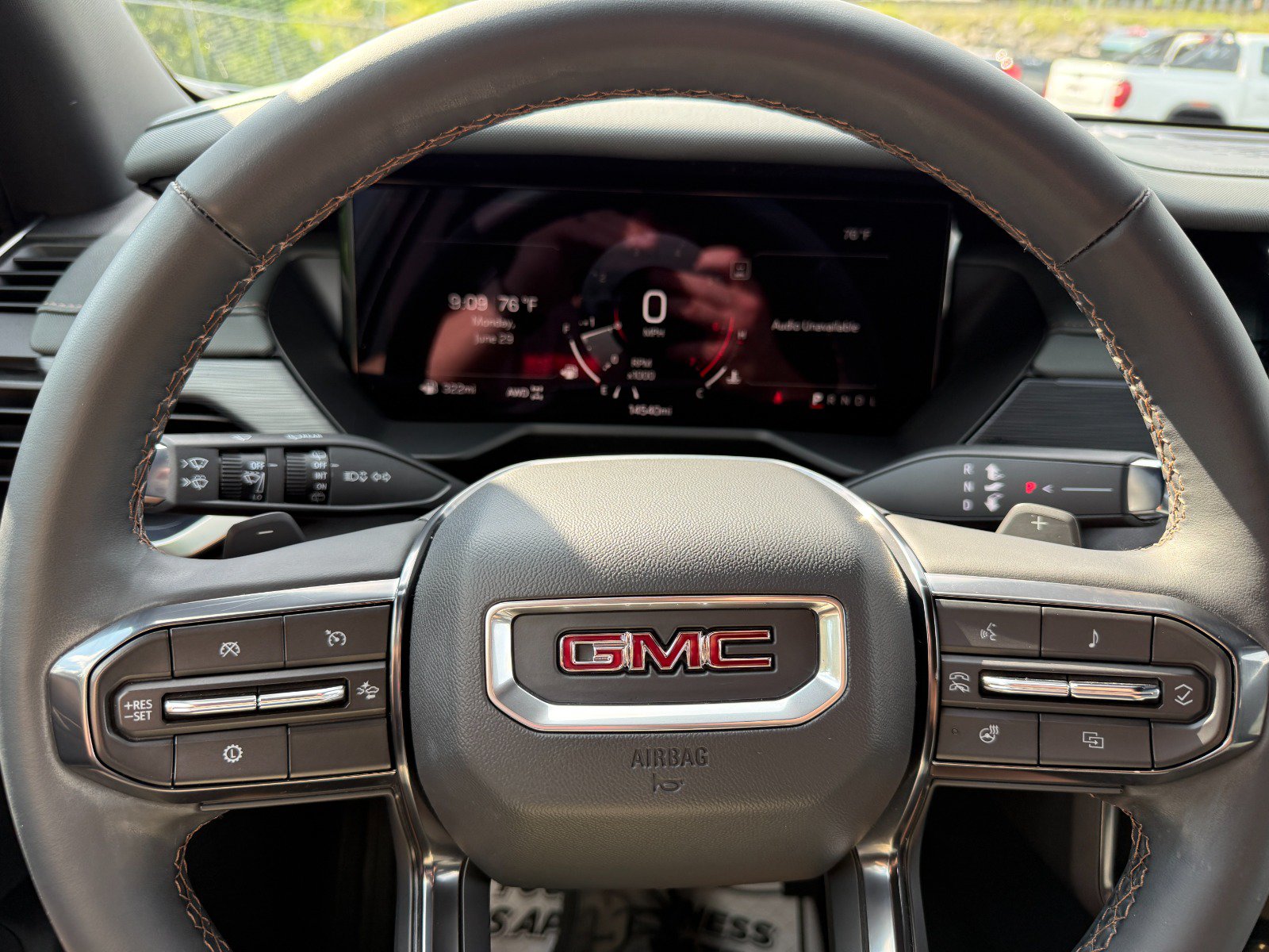 Certified 2025 GMC Acadia AT4 AWD/4WD image 28