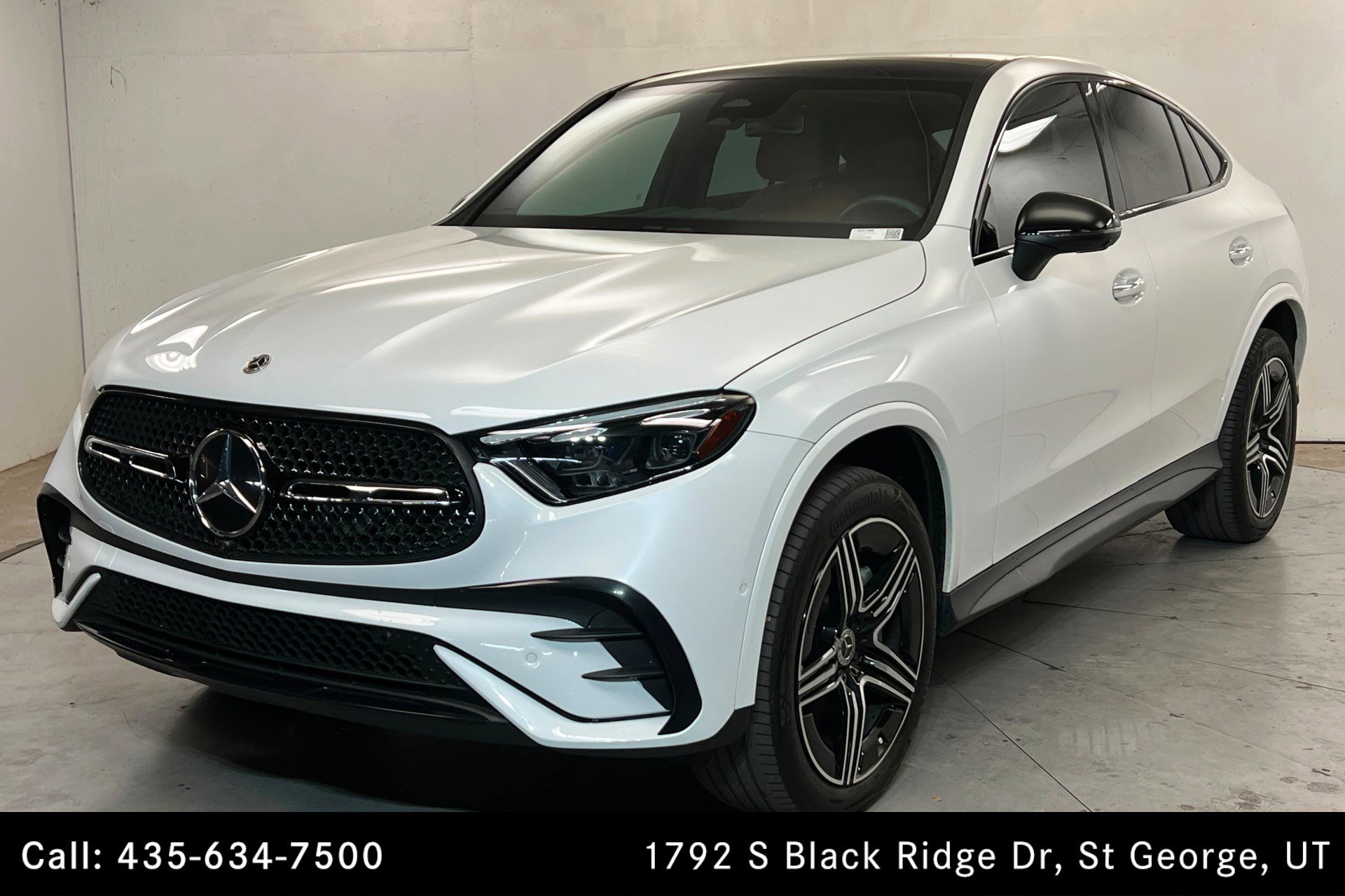 Used 2024 Mercedes-Benz GLC 300 4MATIC image 1