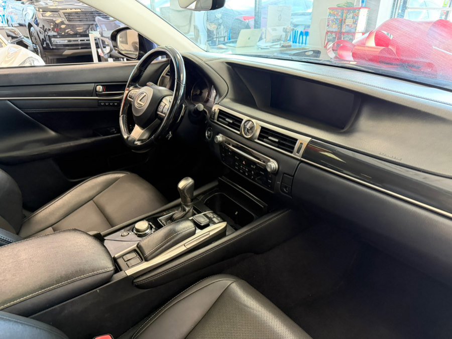 Used 2016 Lexus GS 200t image 24