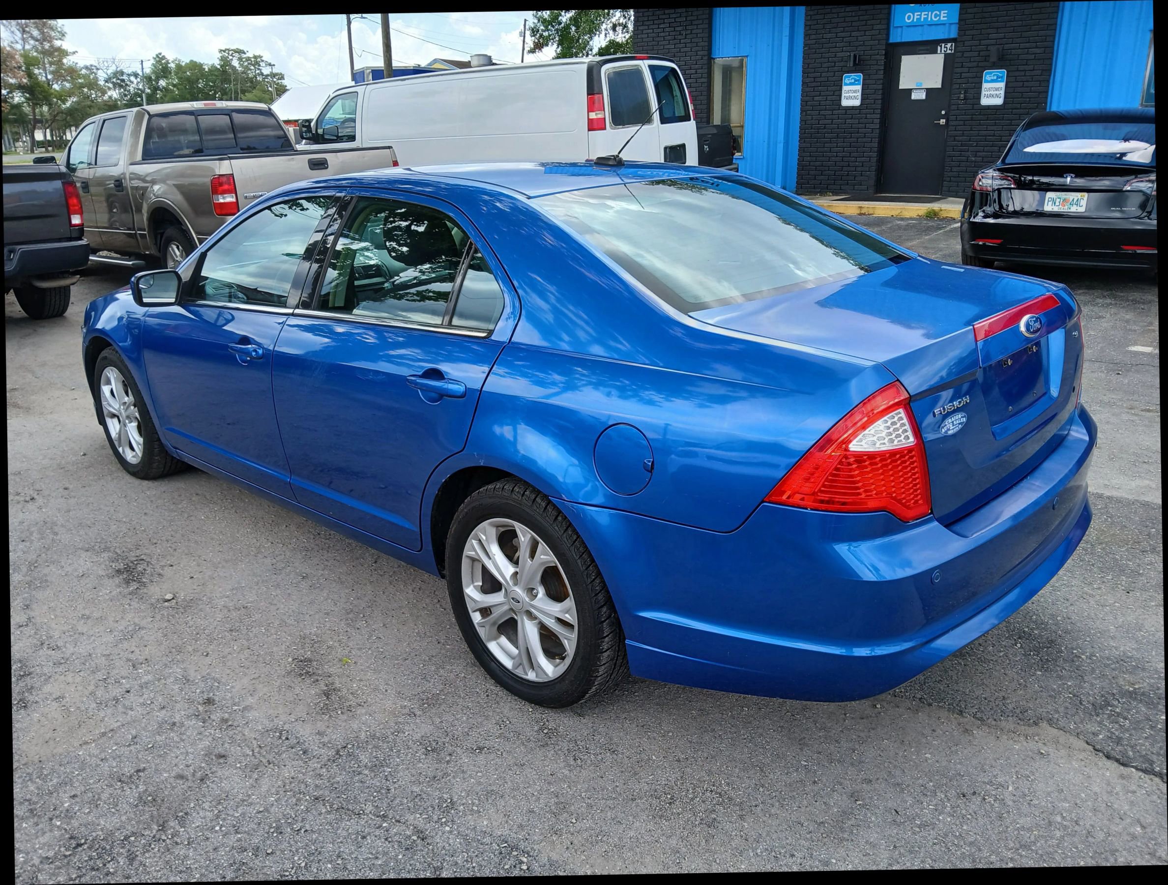Used 2012 Ford Fusion SE image 3