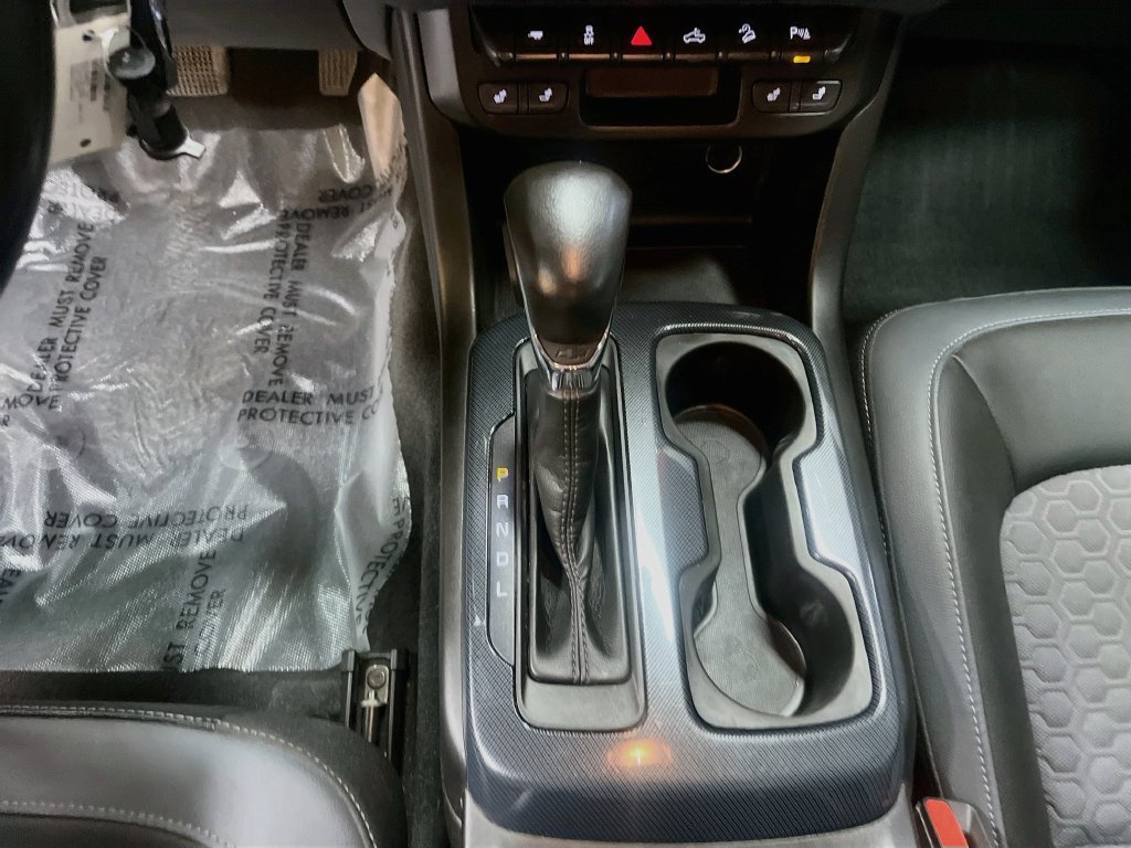 Used 2022 Chevrolet Colorado Z71 AWD/4WD image 17