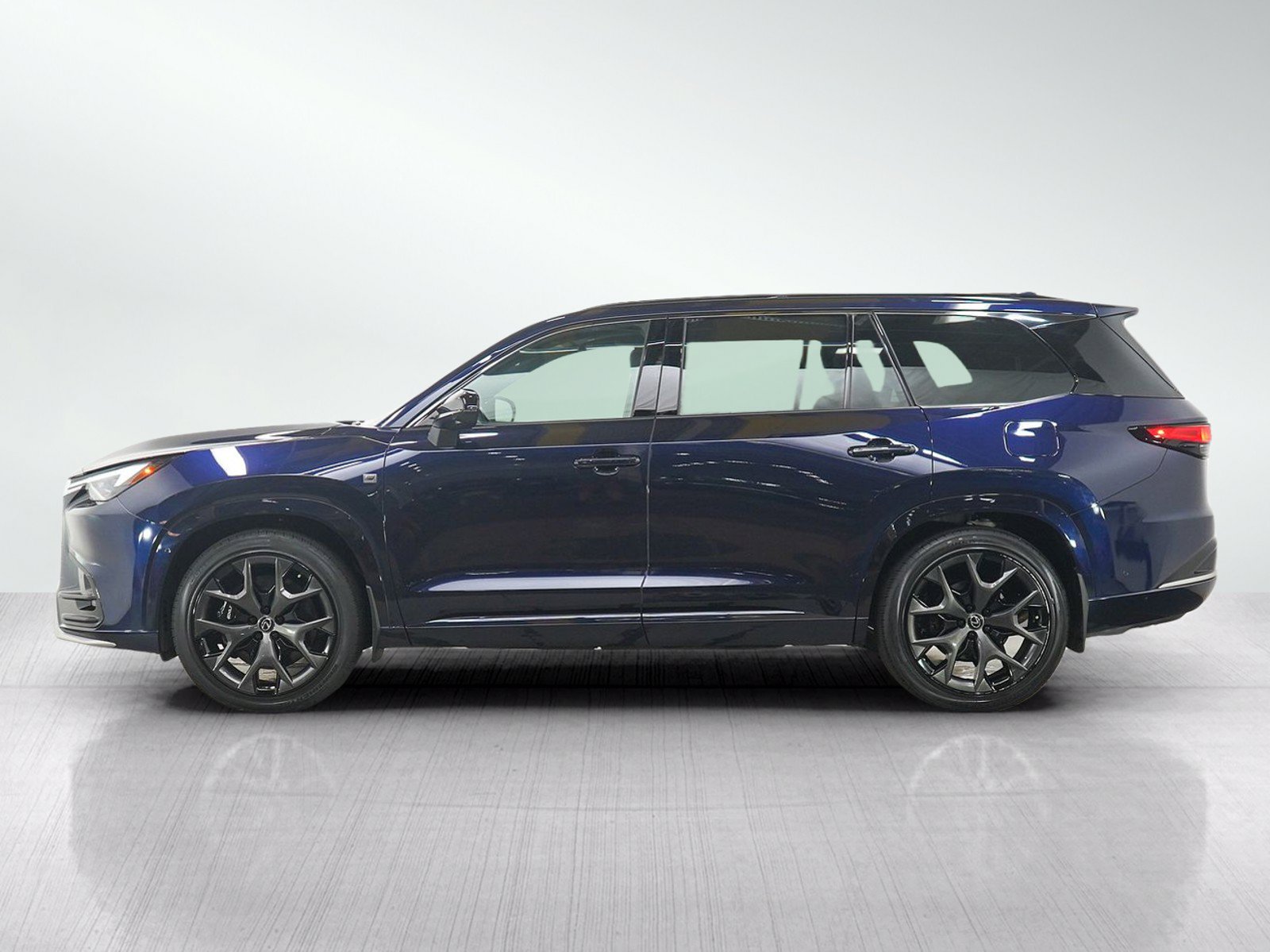 Used 2024 Lexus TX 500h AWD image 2