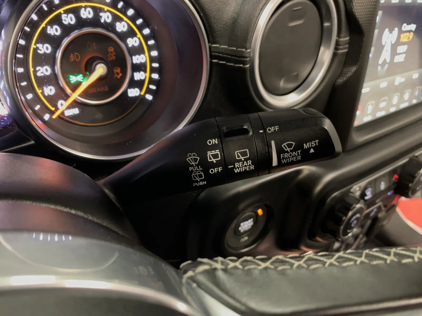 Used 2019 Jeep Wrangler Unlimited Sahara w/ Dual Top Group image 28