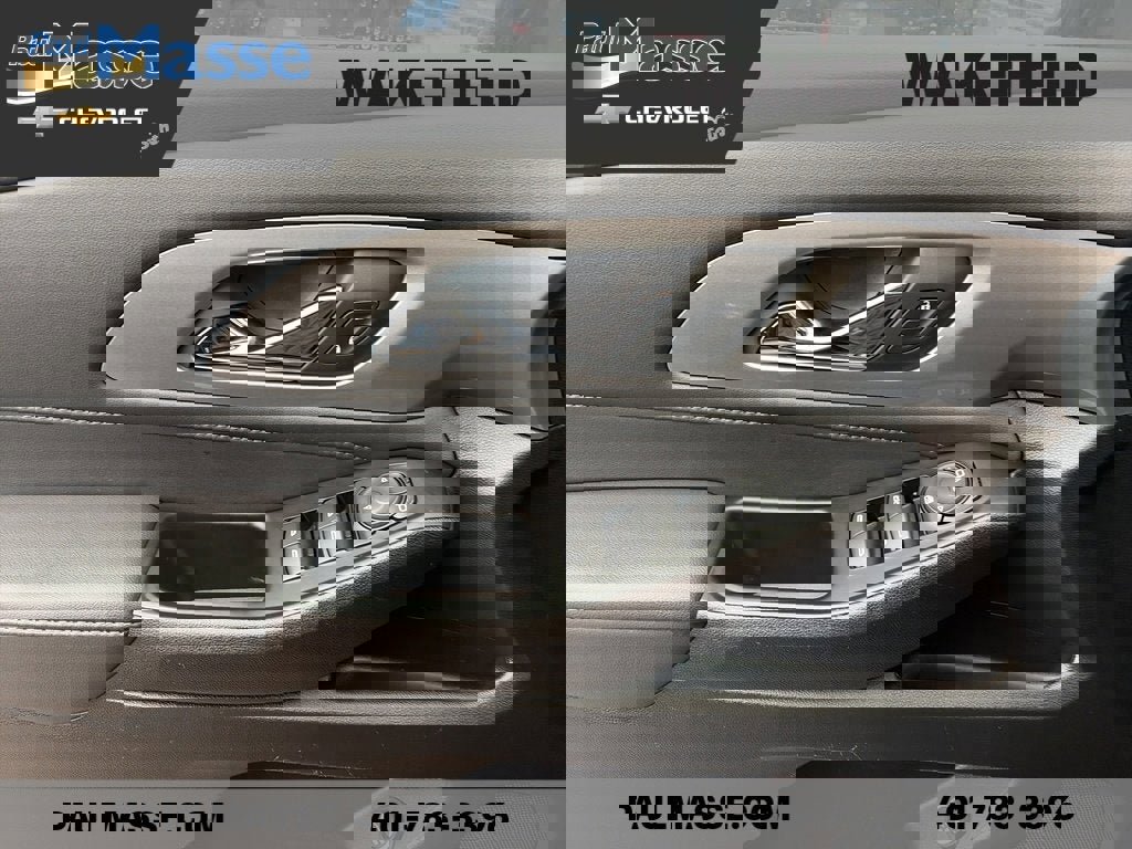 Certified 2023 Chevrolet Traverse LT w/ Rear Camera Mirror Package image 15