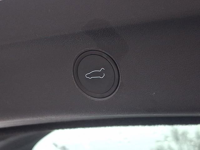 Used 2020 Tesla Model Y Long Range image 33