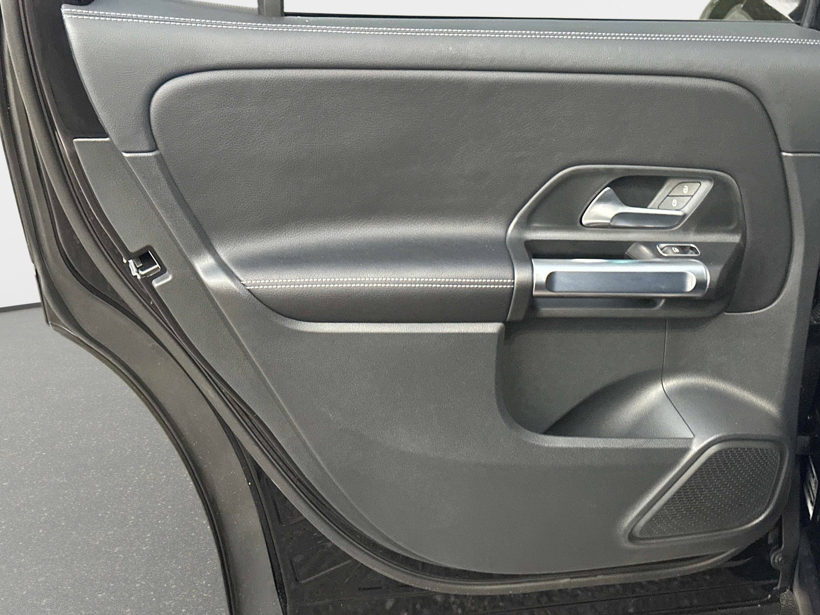 Certified 2025 Mercedes-Benz GLB 250 image 13