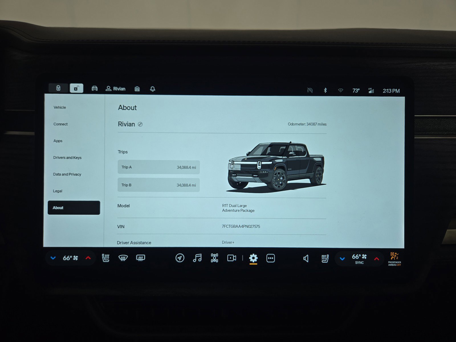 Used 2023 Rivian R1T Adventure image 27