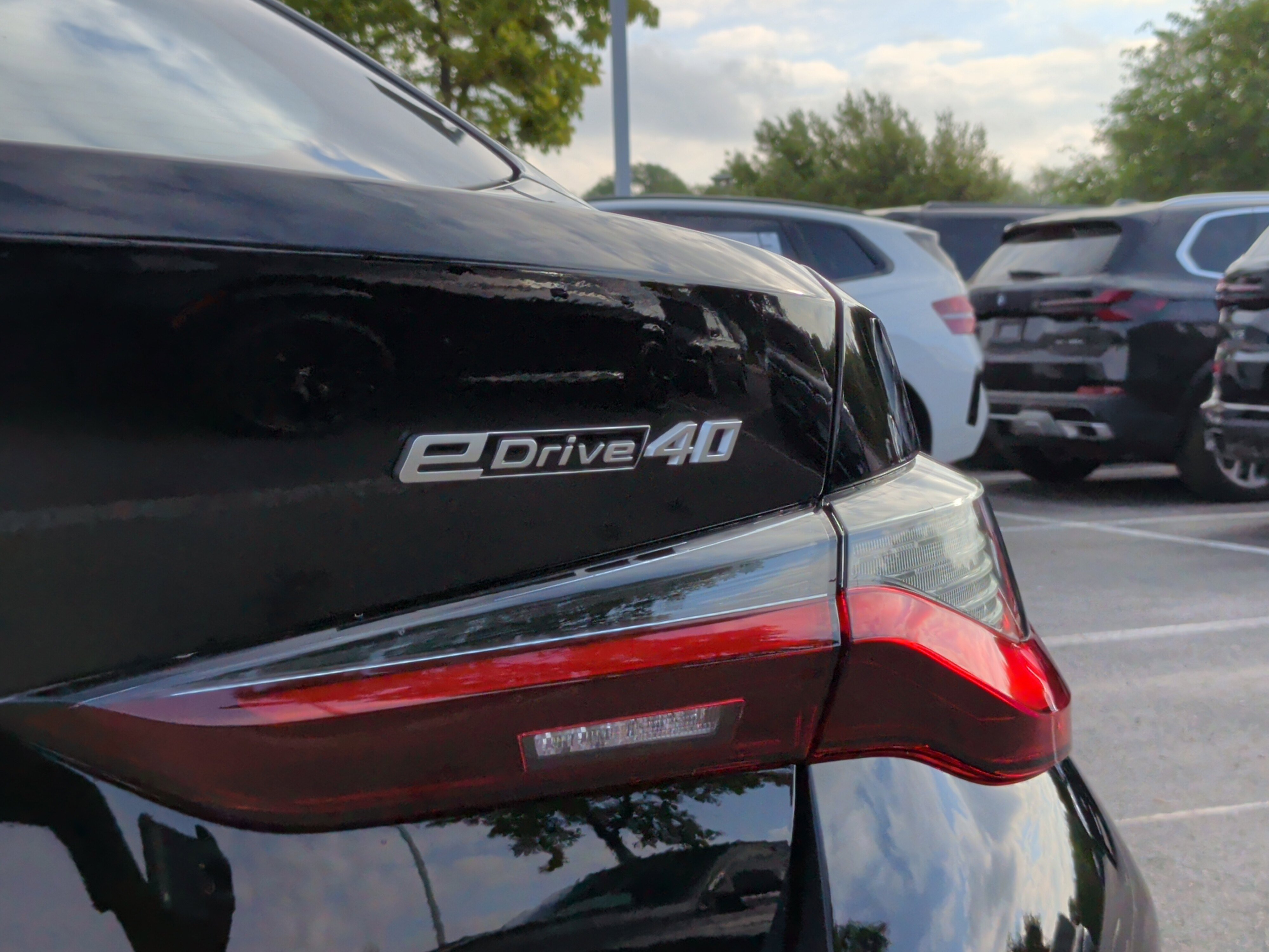 New 2026 BMW i4 eDrive40 w/ Premium Package image 40