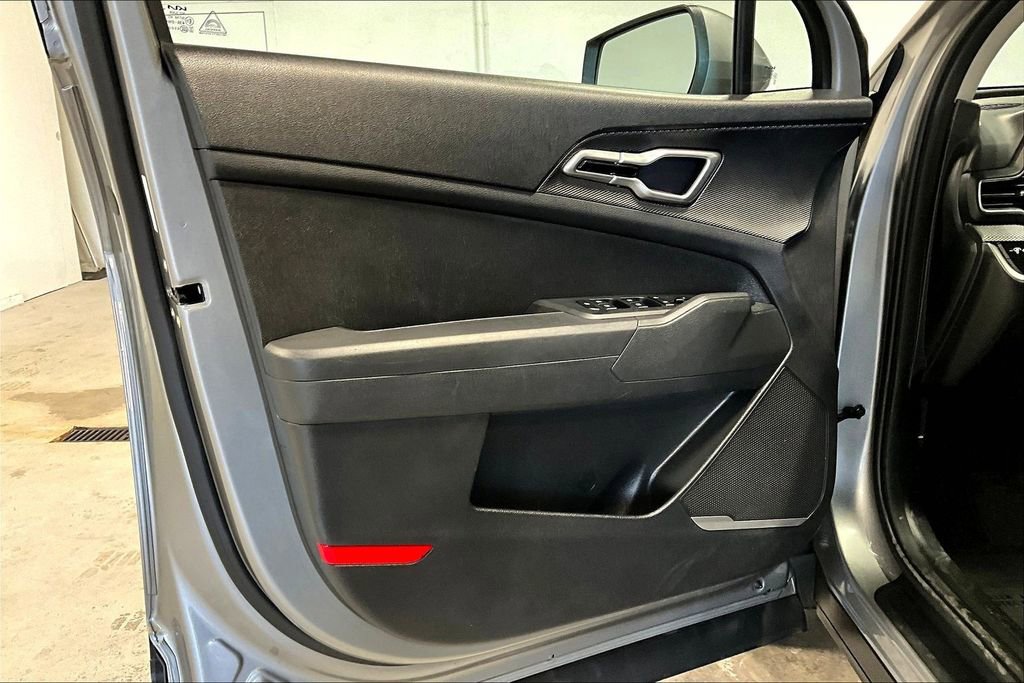 Used 2023 Kia Sportage LX image 21
