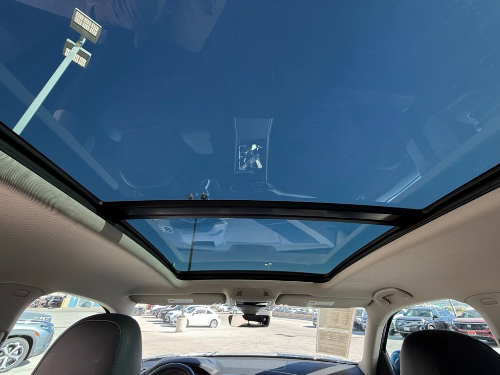 Certified 2025 Volkswagen Atlas SEL image 10