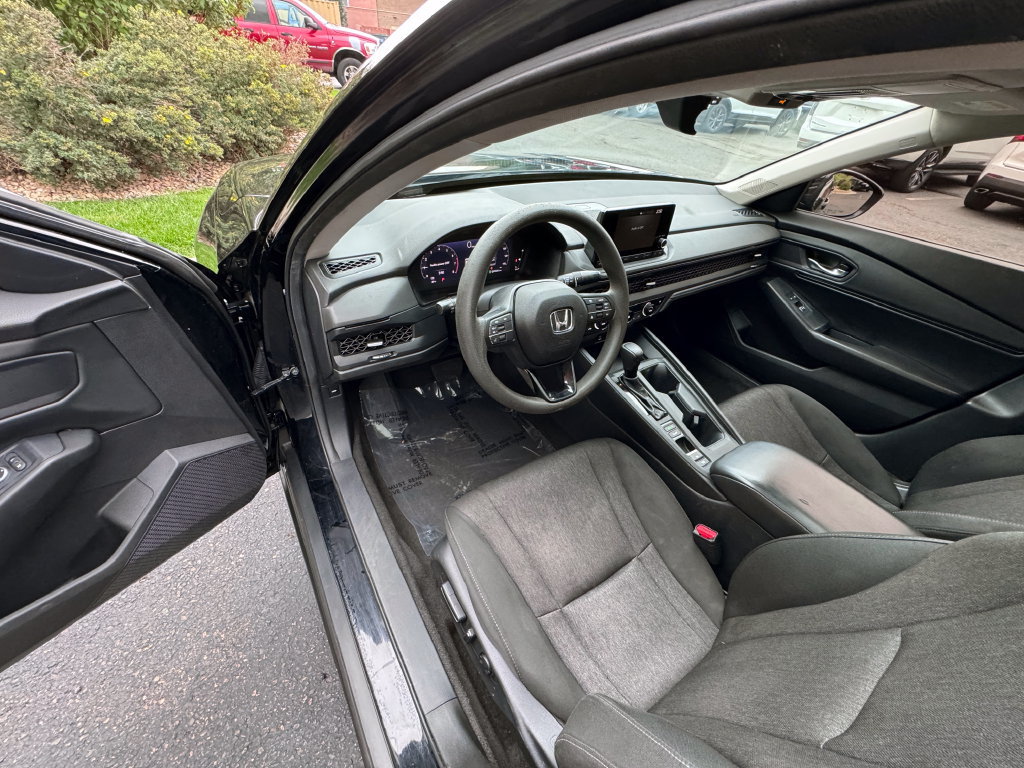 Used 2024 Honda Accord EX image 19