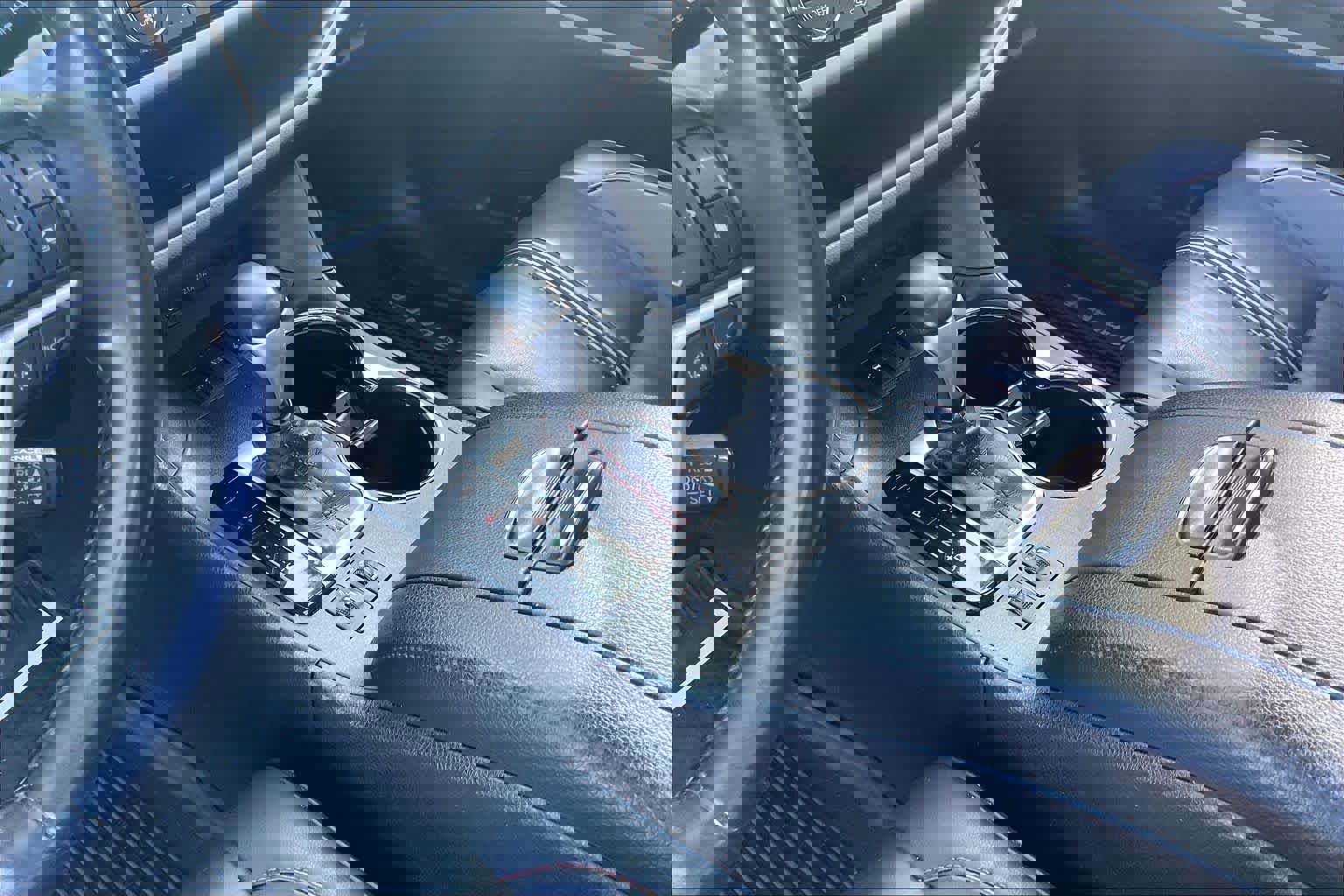 Used 2019 Toyota Highlander SE image 19