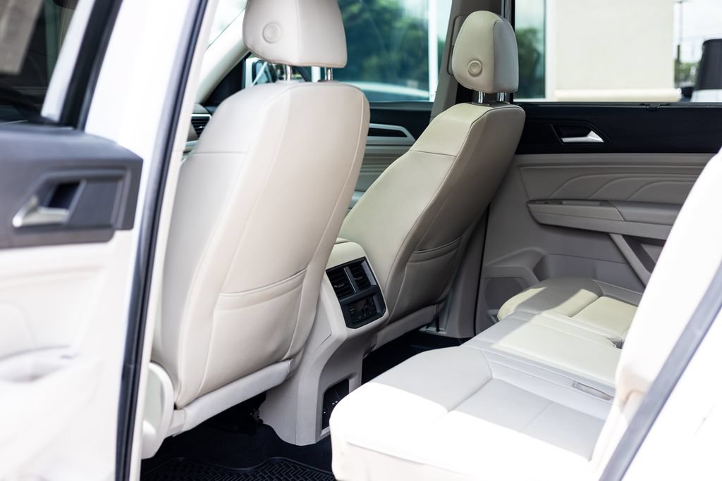 Used 2021 Volkswagen Atlas SE w/ Panoramic Sunroof Package FWD image 48