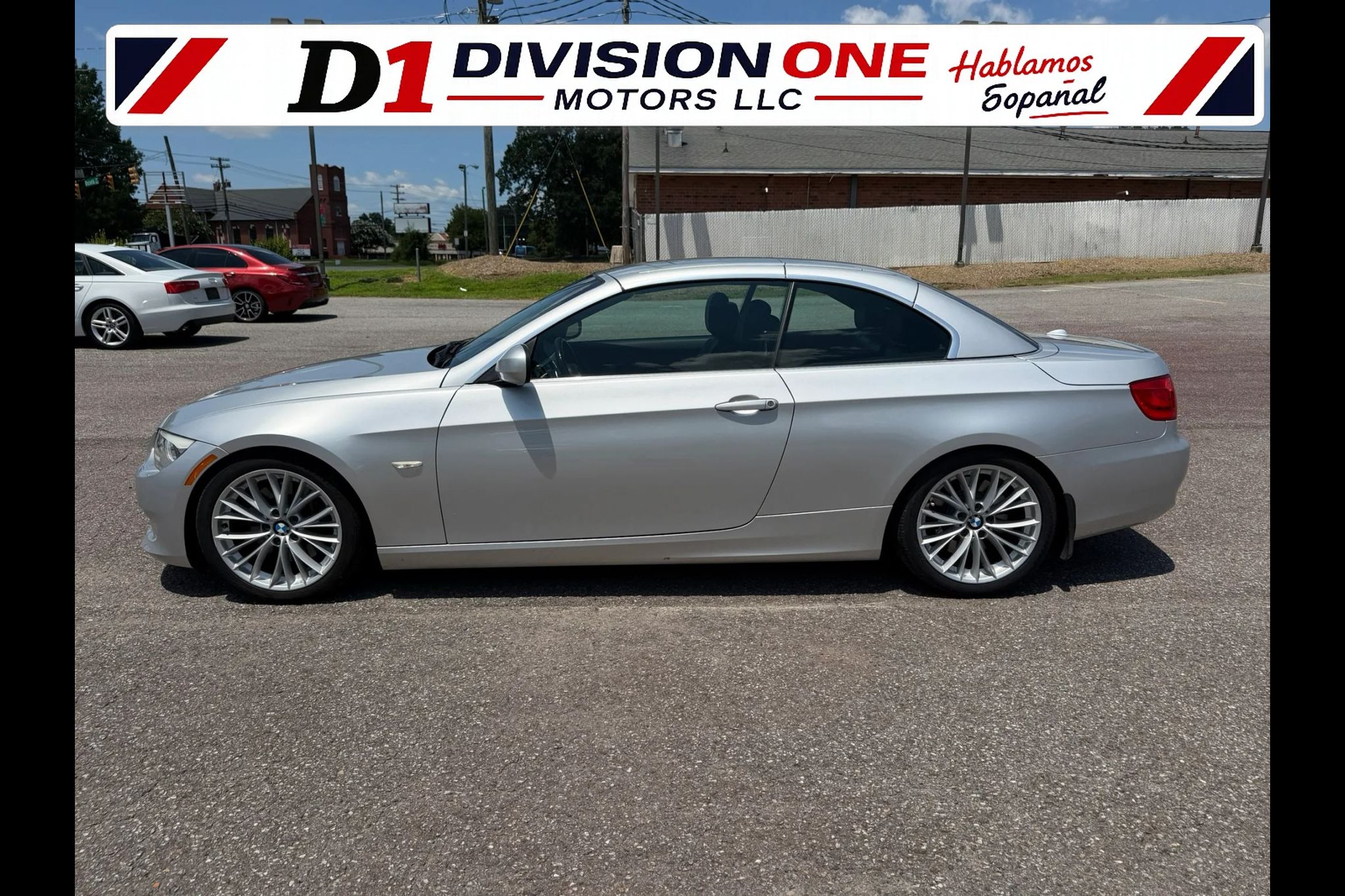 Used 2011 BMW 335i Convertible RWD image 3