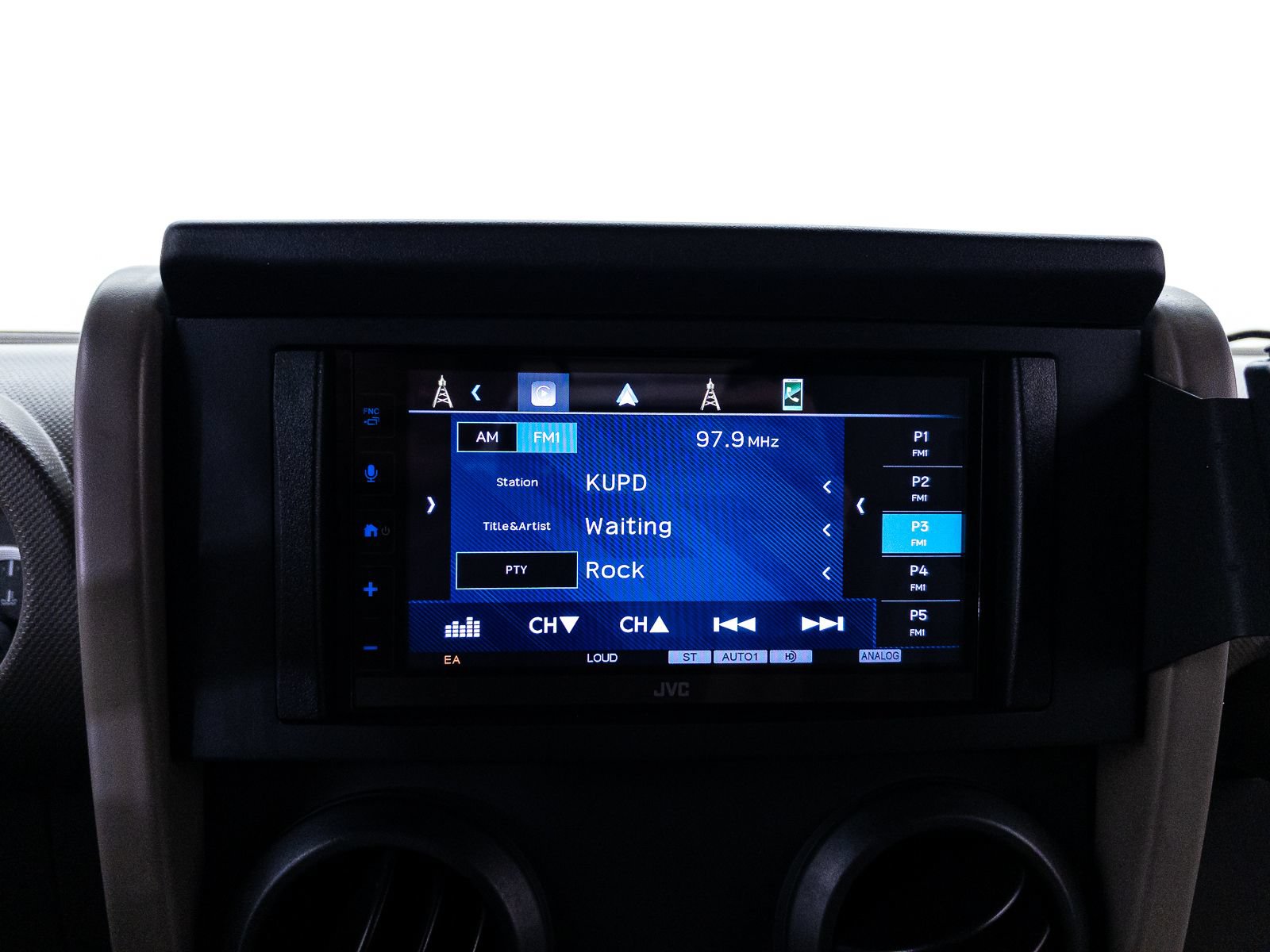 Used 2010 Jeep Wrangler Unlimited Rubicon AWD/4WD image 22