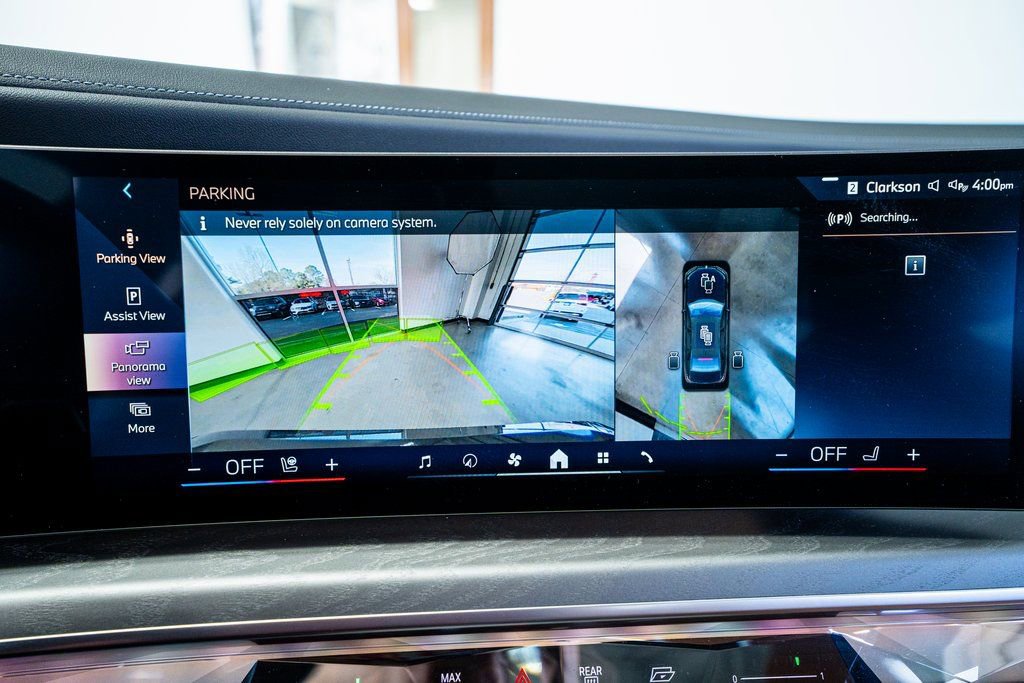 Used 2023 BMW 740i 740i w/ Parking Assistance Package image 44