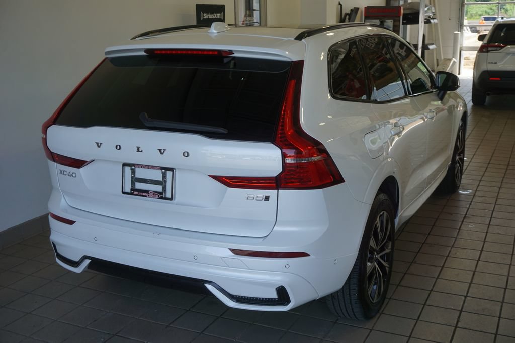 Used 2024 Volvo XC60 B5 Plus AWD/4WD image 16