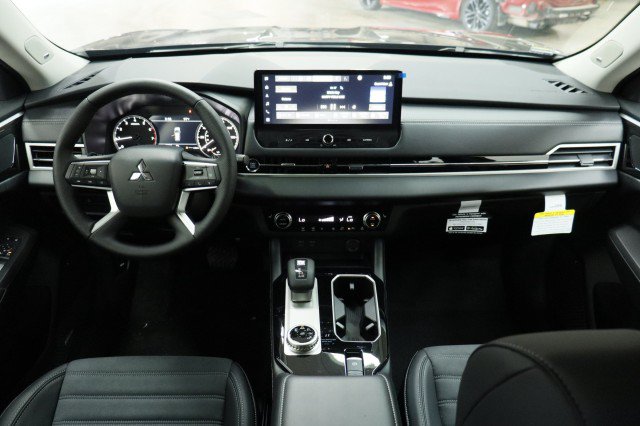 New 2026 Mitsubishi Outlander SE FWD image 20