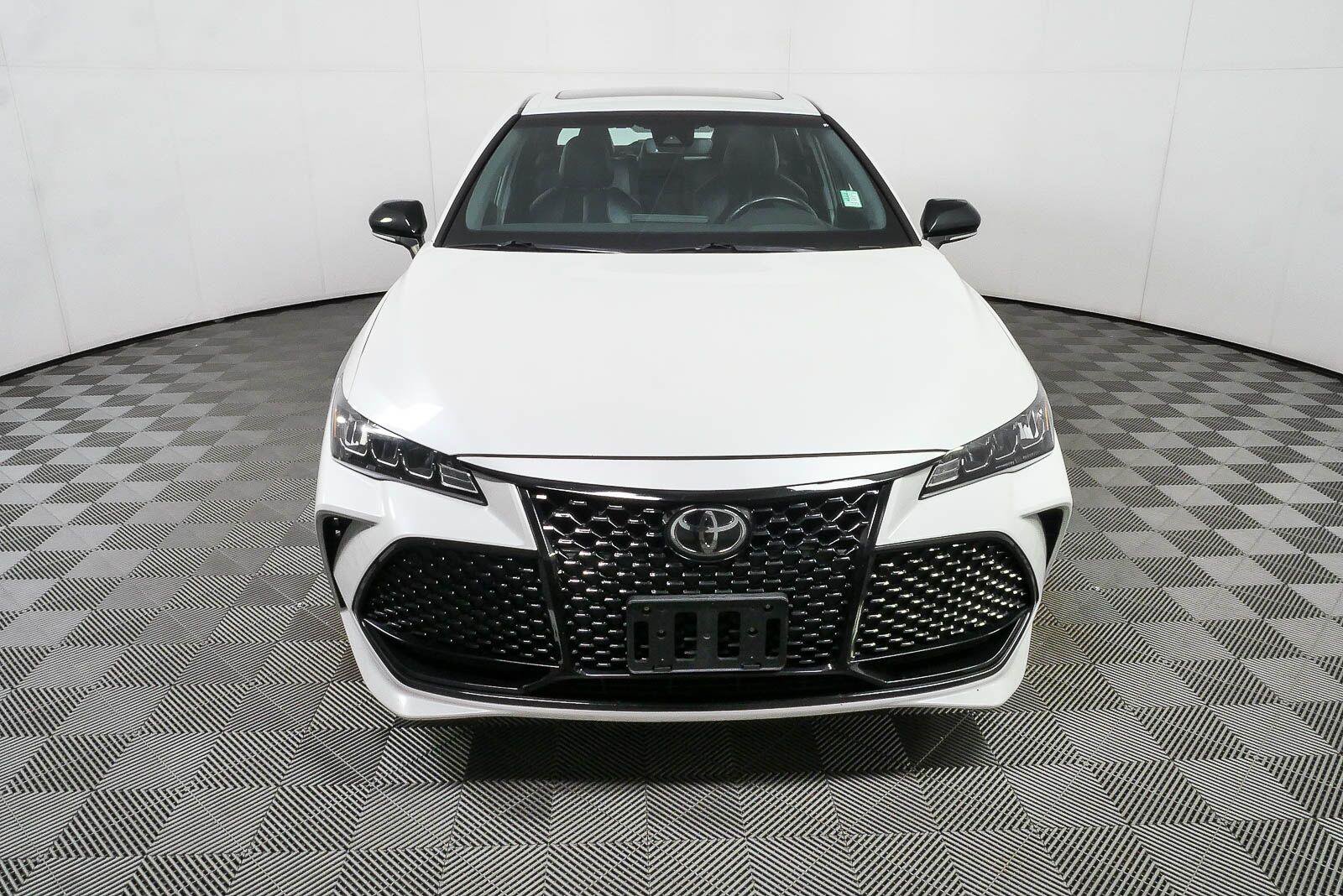 Used 2021 Toyota Avalon XSE FWD image 34