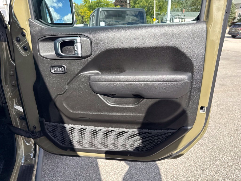 Certified 2025 Jeep Wrangler Unlimited Sport AWD/4WD image 27