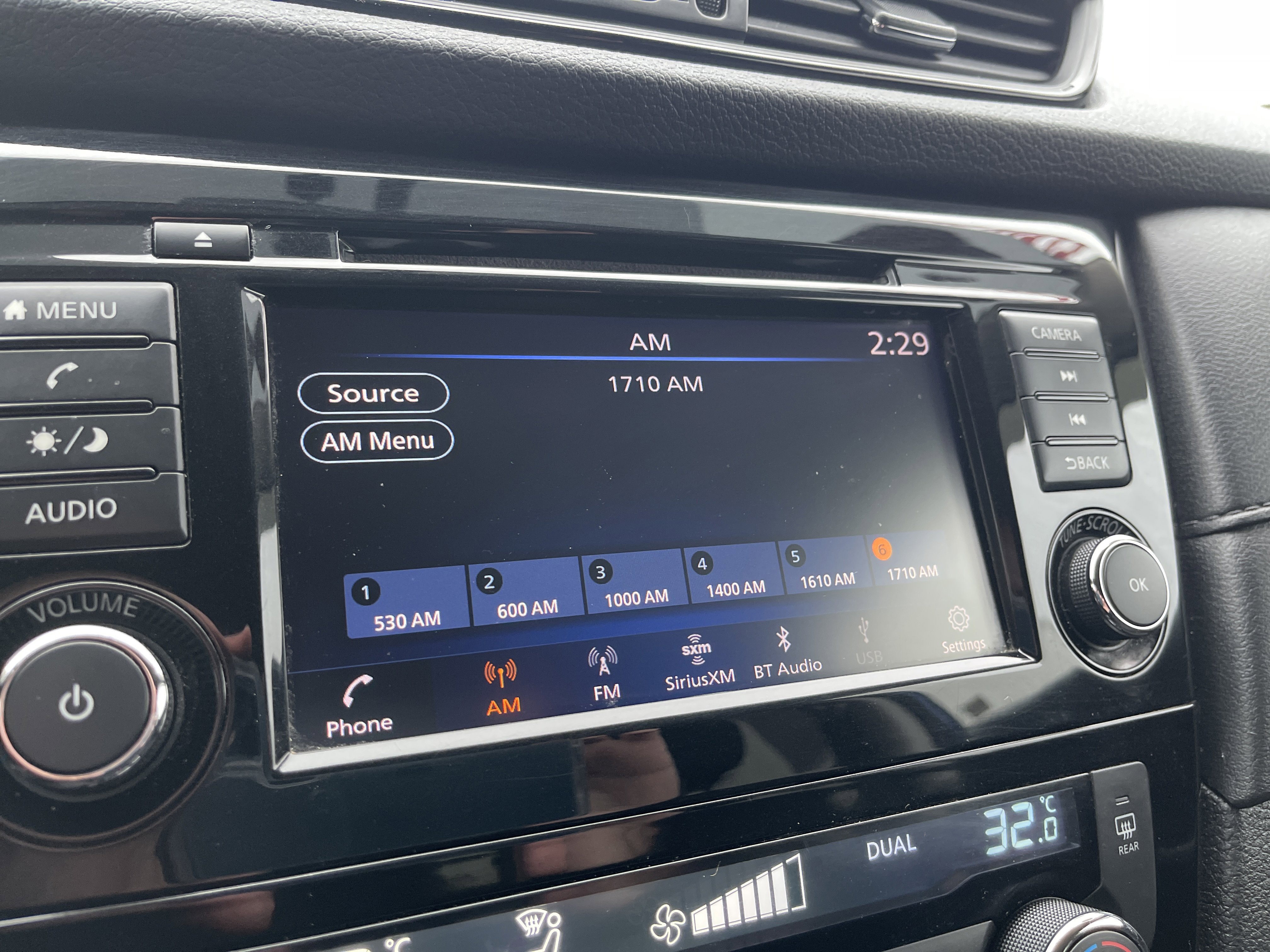 Used 2019 Nissan Rogue S AWD/4WD image 16