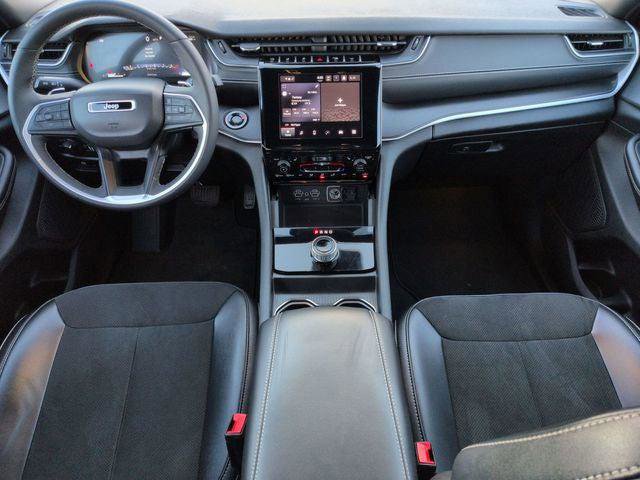 Certified 2024 Jeep Grand Cherokee Altitude image 25