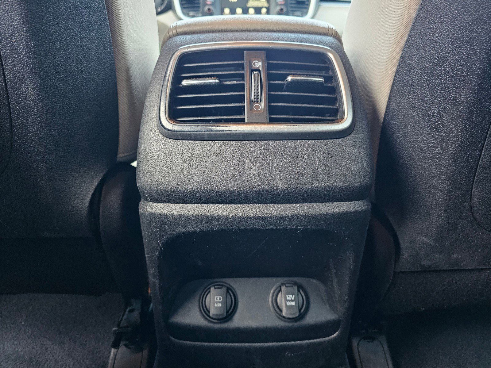 Used 2020 Kia Sorento LX image 22