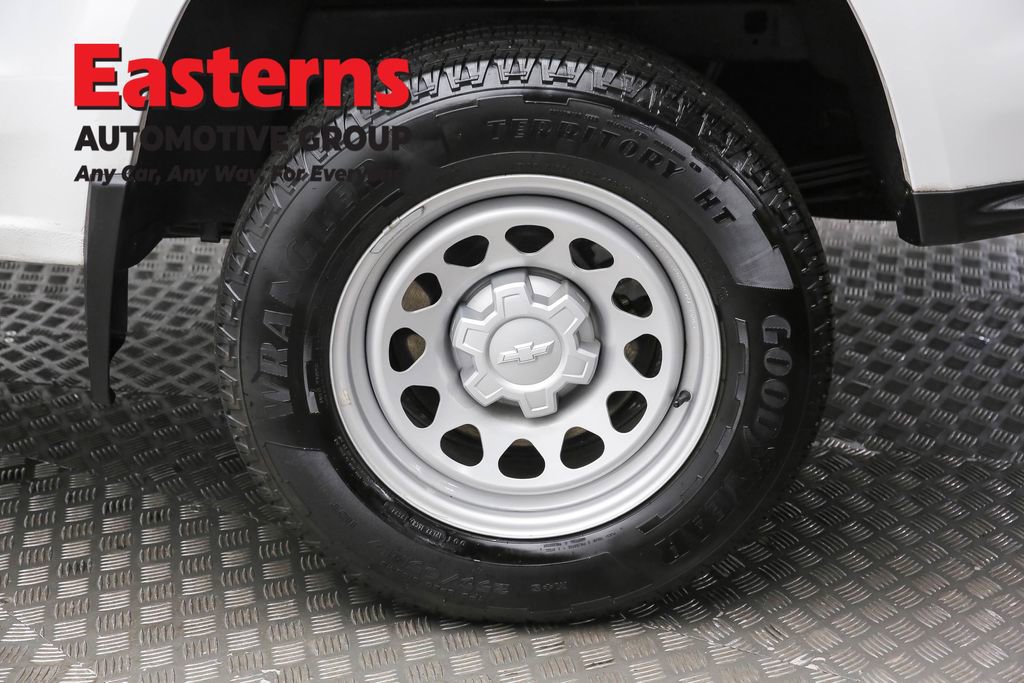 Used 2024 Chevrolet Colorado W/T w/ Technology Package image 8