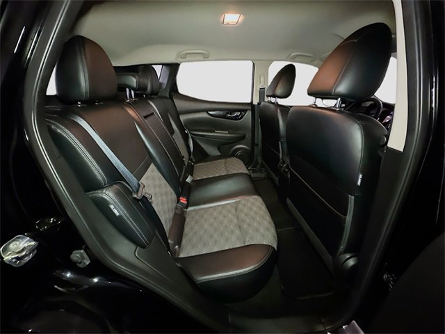 Used 2022 Nissan Rogue Sport SV w/ Technology Package image 21