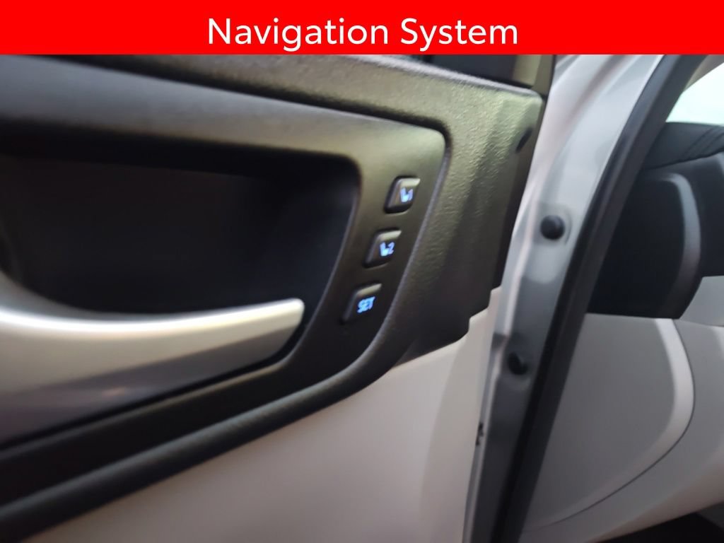 Used 2018 Toyota Highlander Limited AWD/4WD image 6