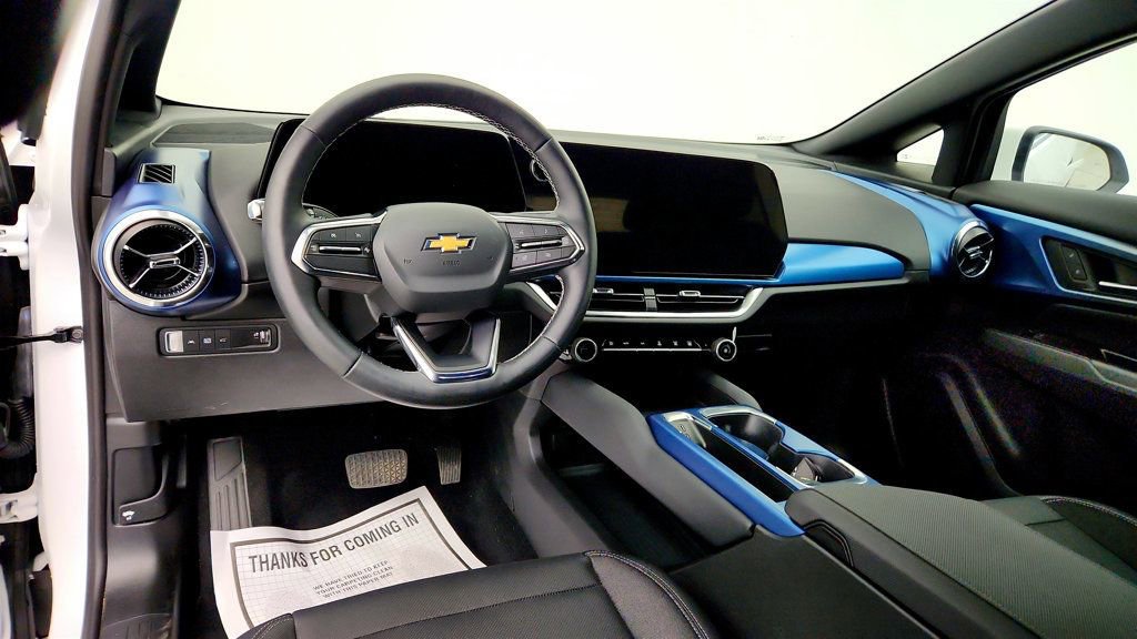 Used 2024 Chevrolet Equinox EV LT FWD image 12