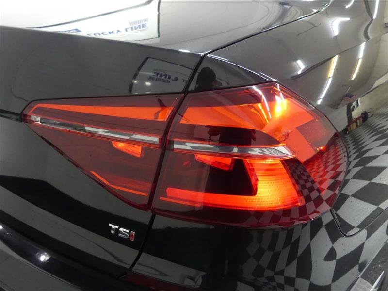 Used 2018 Volkswagen Passat 2.0T S w/ Driver Assistance Package FWD image 14