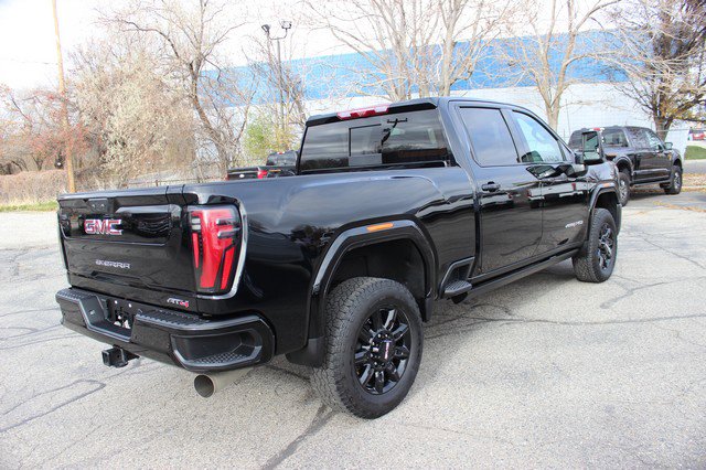 Used 2025 GMC Sierra 3500 AT4 image 18