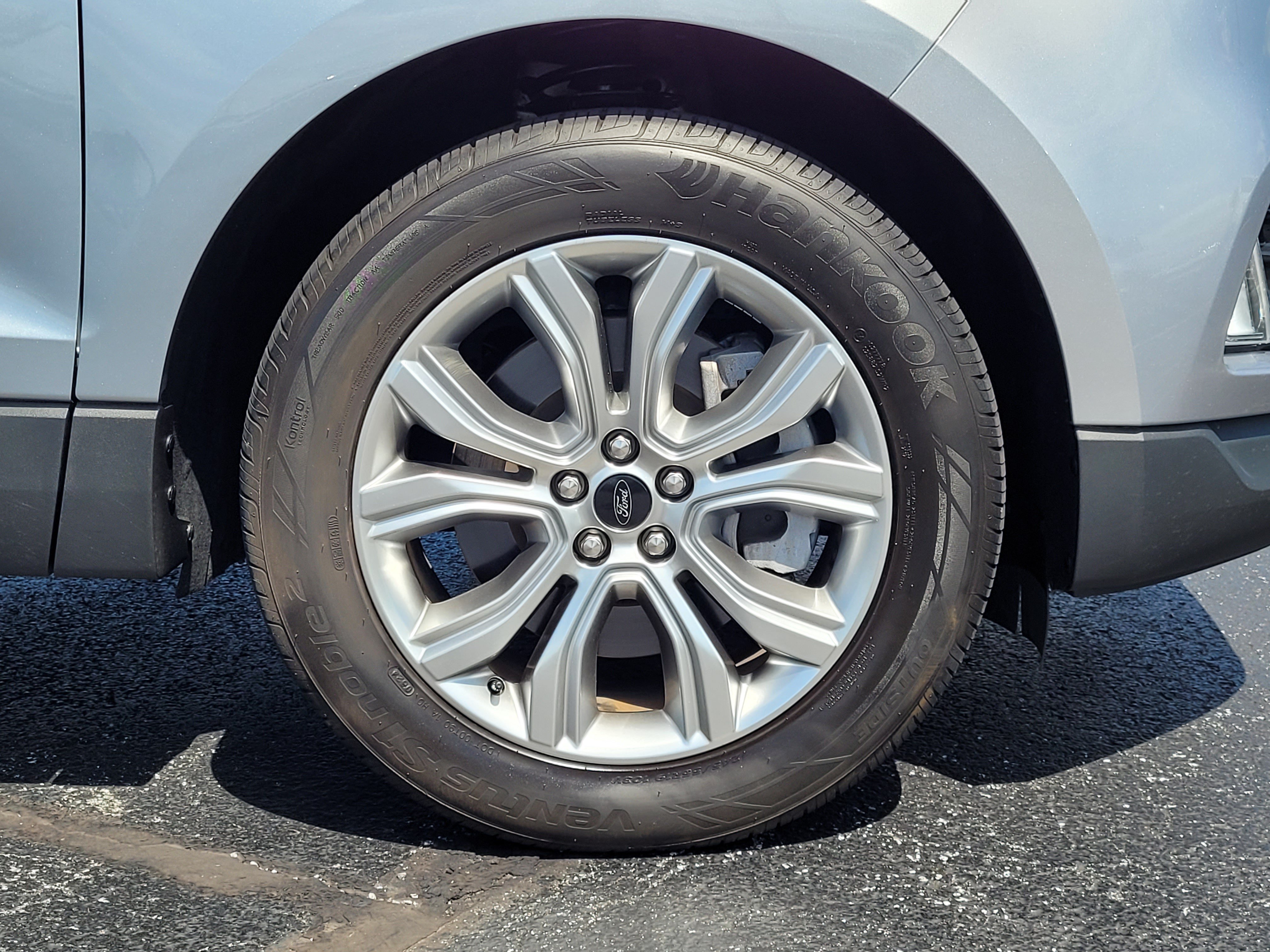 Used 2024 Ford Edge Titanium AWD/4WD image 10