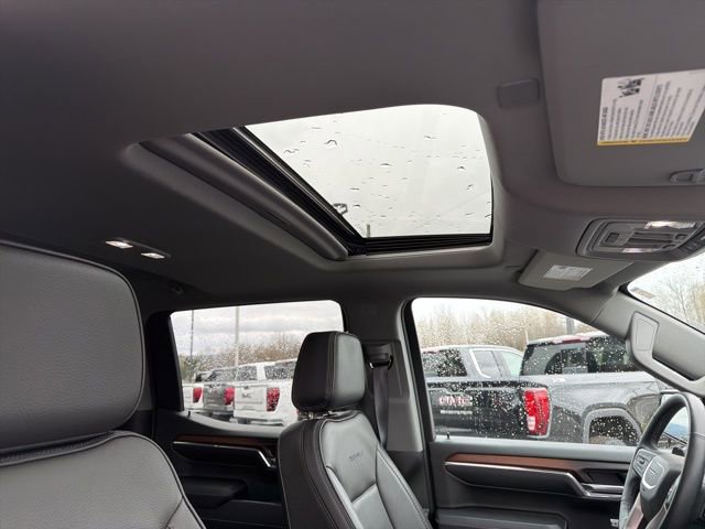 Used 2024 GMC Sierra 1500 Denali w/ Denali Reserve Package AWD/4WD image 12