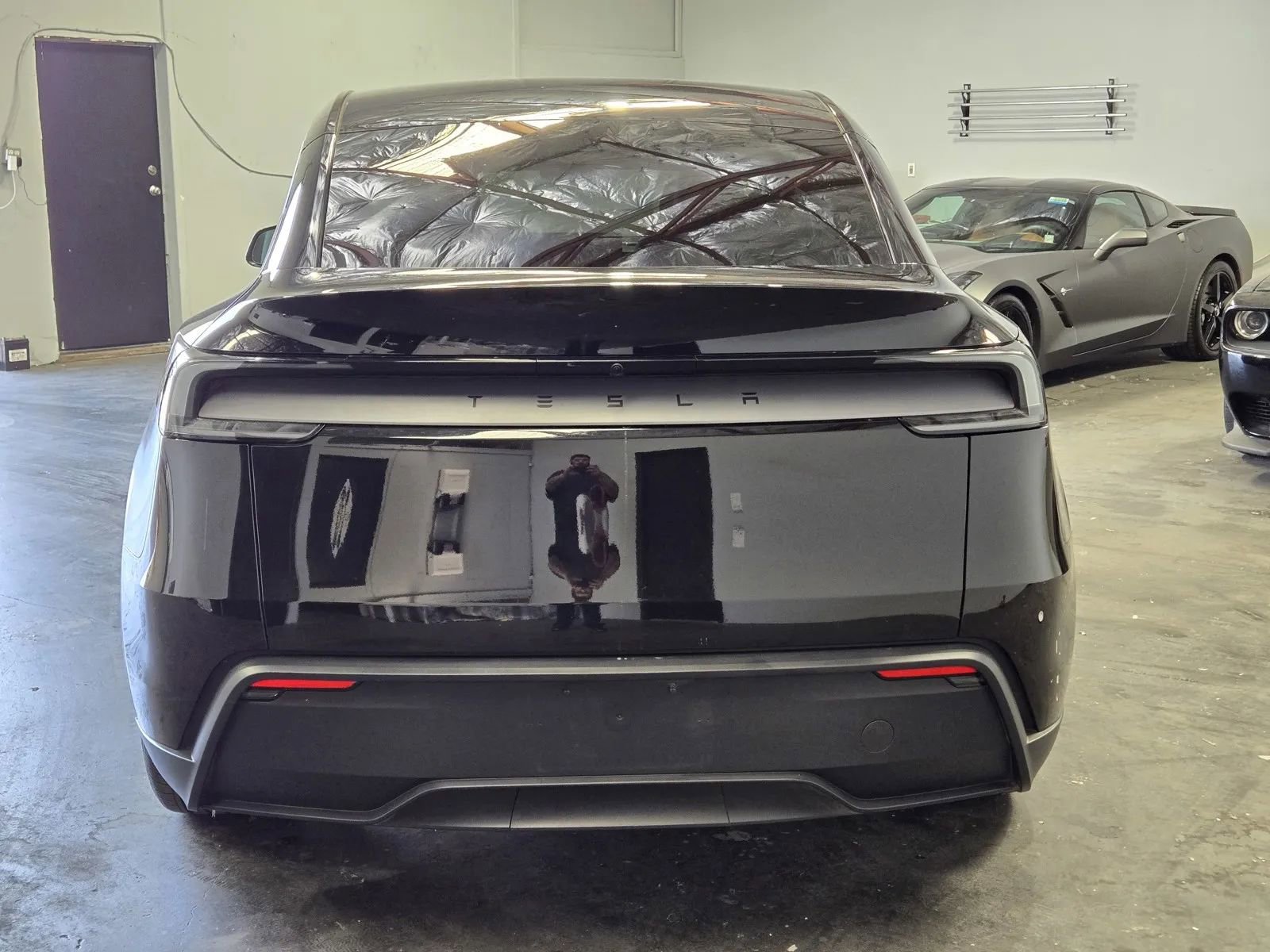 Used 2026 Tesla Model Y Long Range RWD image 3