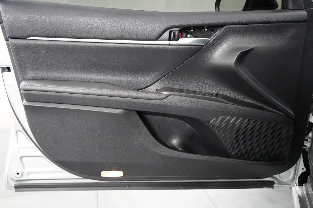 Used 2022 Toyota Camry XSE w/ Navigation Package FWD image 30