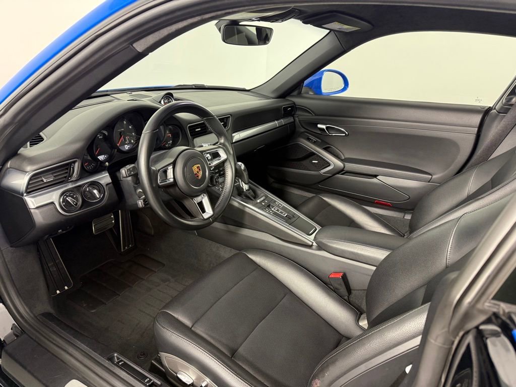 Used 2017 Porsche 911 Carrera image 4