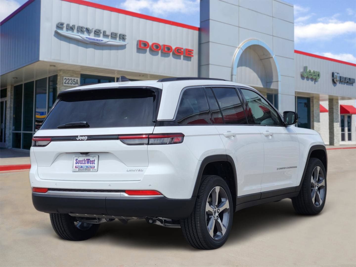 New 2026 Jeep Grand Cherokee Limited RWD image 5