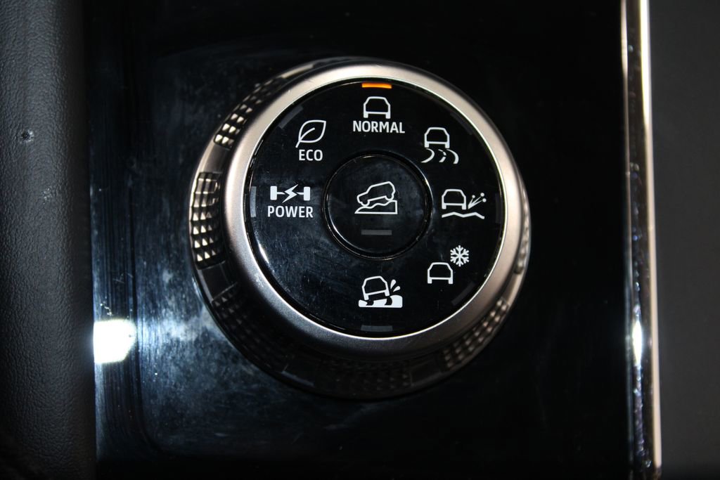 Used 2024 Mitsubishi Outlander 4WD Plug-In Hybrid image 40