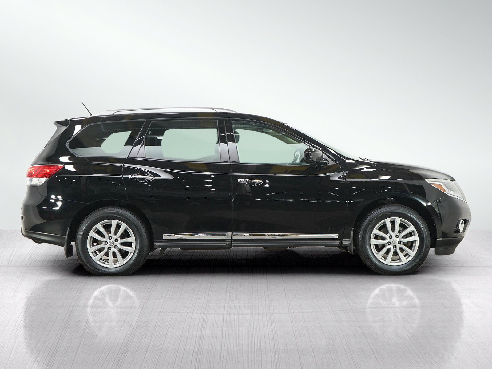 Used 2014 Nissan Pathfinder SL w/ SL Premium Package AWD/4WD image 6
