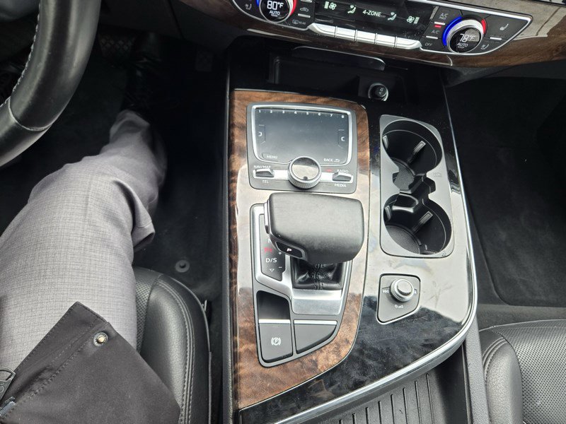 Used 2017 Audi Q7 3.0T Premium Plus w/ Premium Plus Package image 18